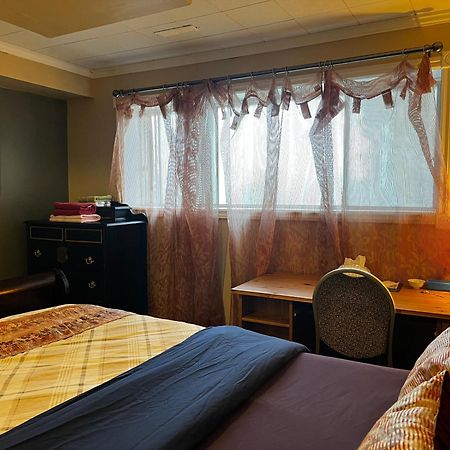 Beautiful Room Close Airport! Calgary Bagian luar foto