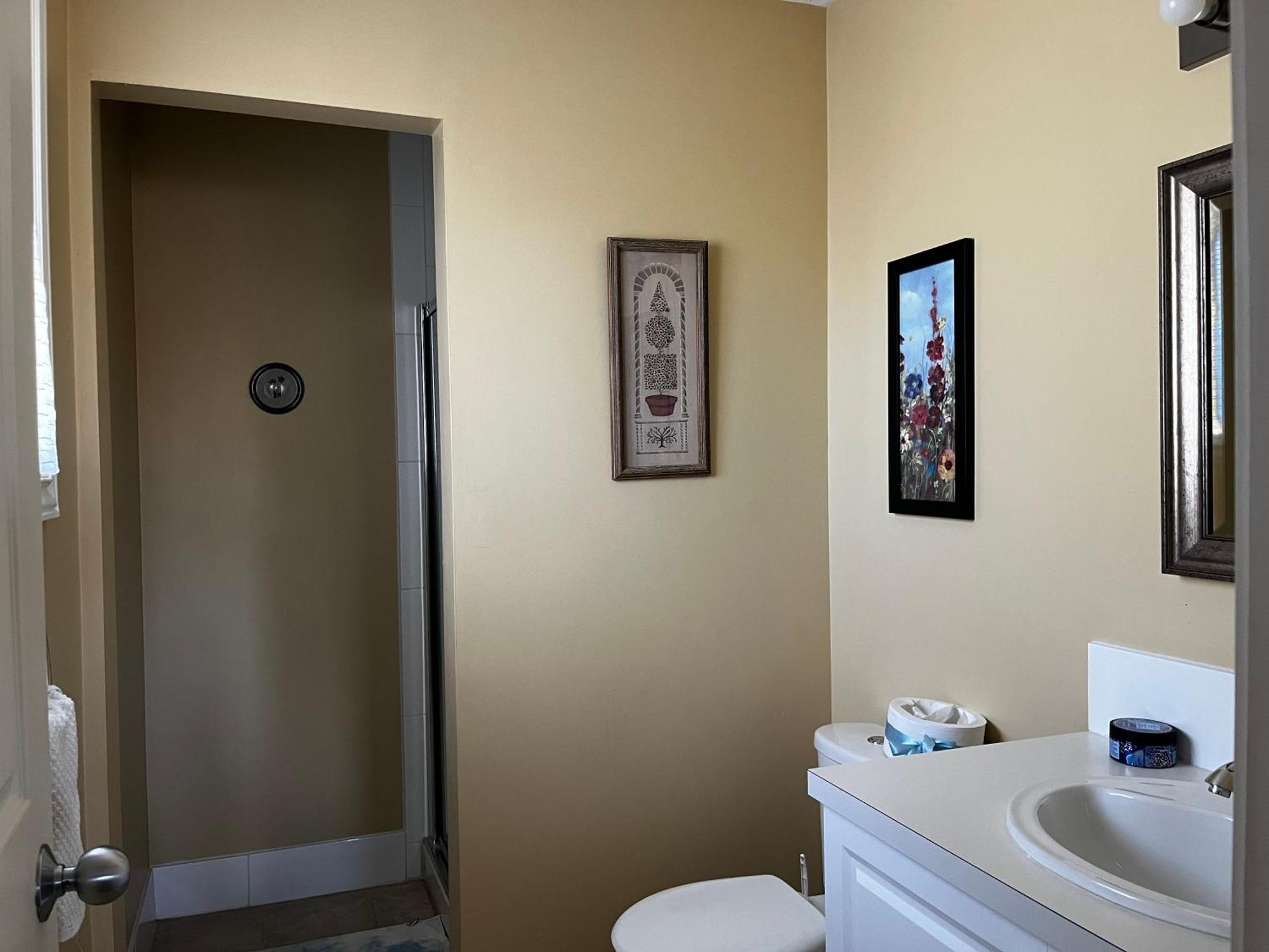 Beautiful Room Close Airport! Calgary Bagian luar foto